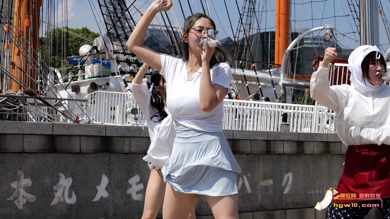 22岁写真新人水野Reta走红：大方晒吃撑大肚照获好评
