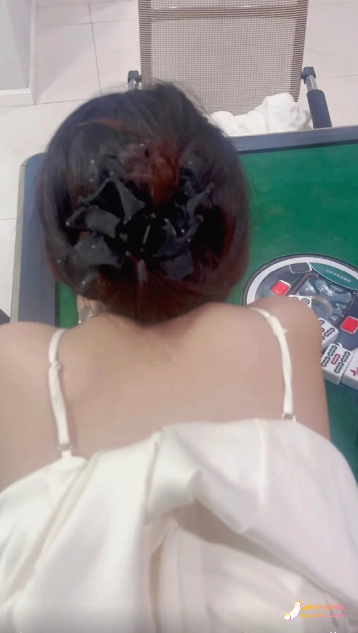 端午午后:熟女人妻的激情肉偿日记