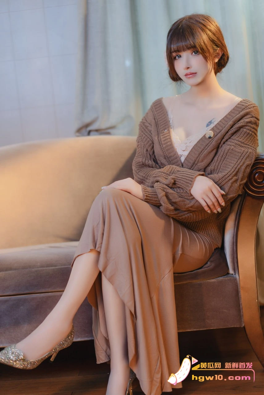 微密圈女神鹿八岁baby：情趣内衣与滴蜡的极致诱惑