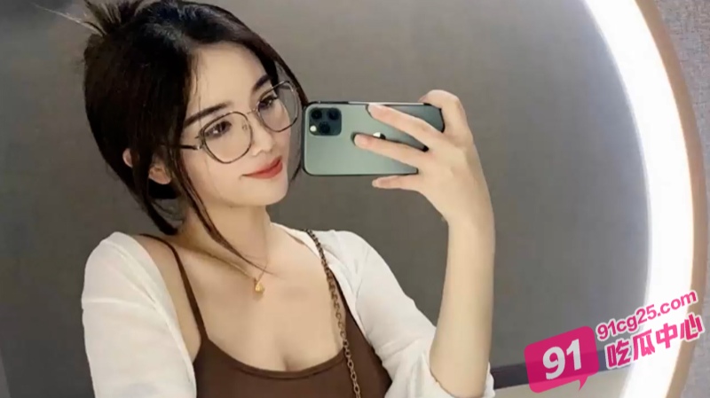 上戏女神陶涵玉 人前玉女人后风骚 与炮友开房视频全网疯传！
