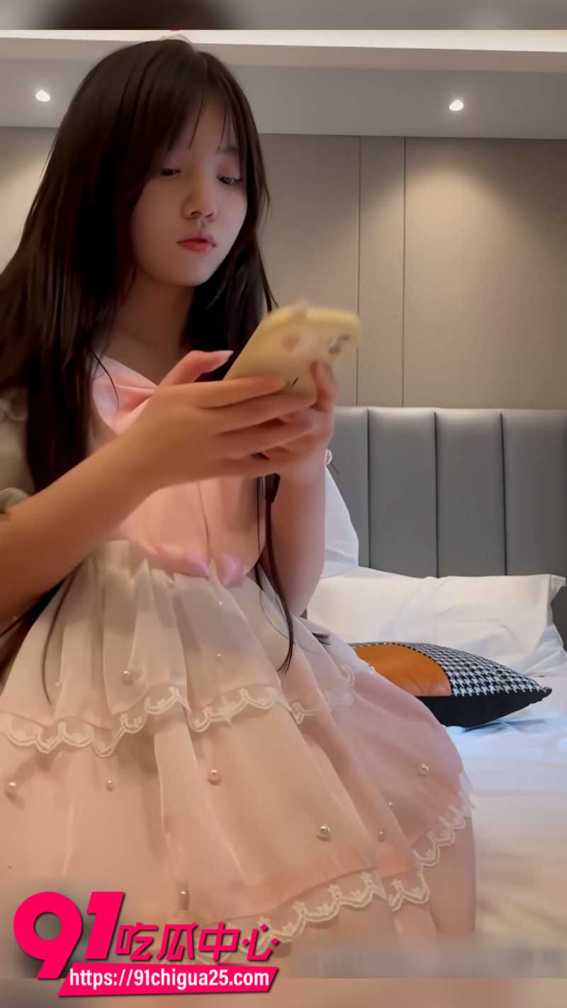 推特女网黄粉红君跟金主爸爸线下约炮1 推特女网黄粉红君跟金主爸爸线下约炮1