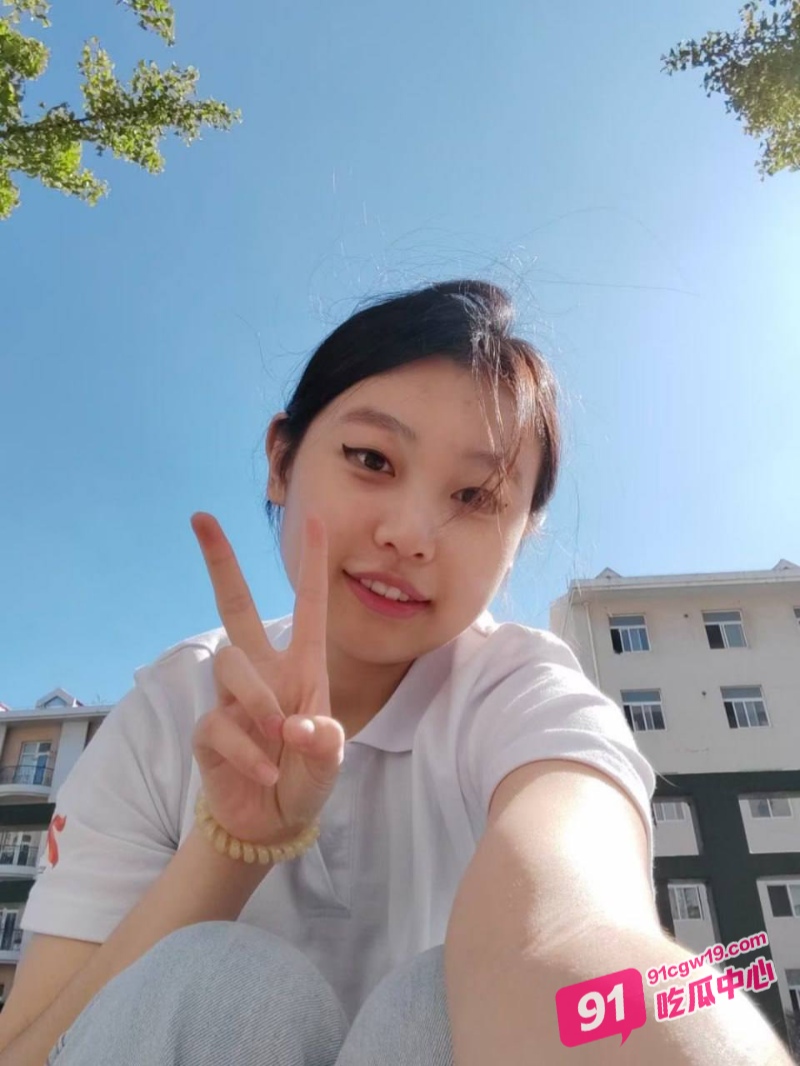 大神花式调教多位高颜值学院派女神 口交舔肛口爆吞精超多玩法合集！ 配图9