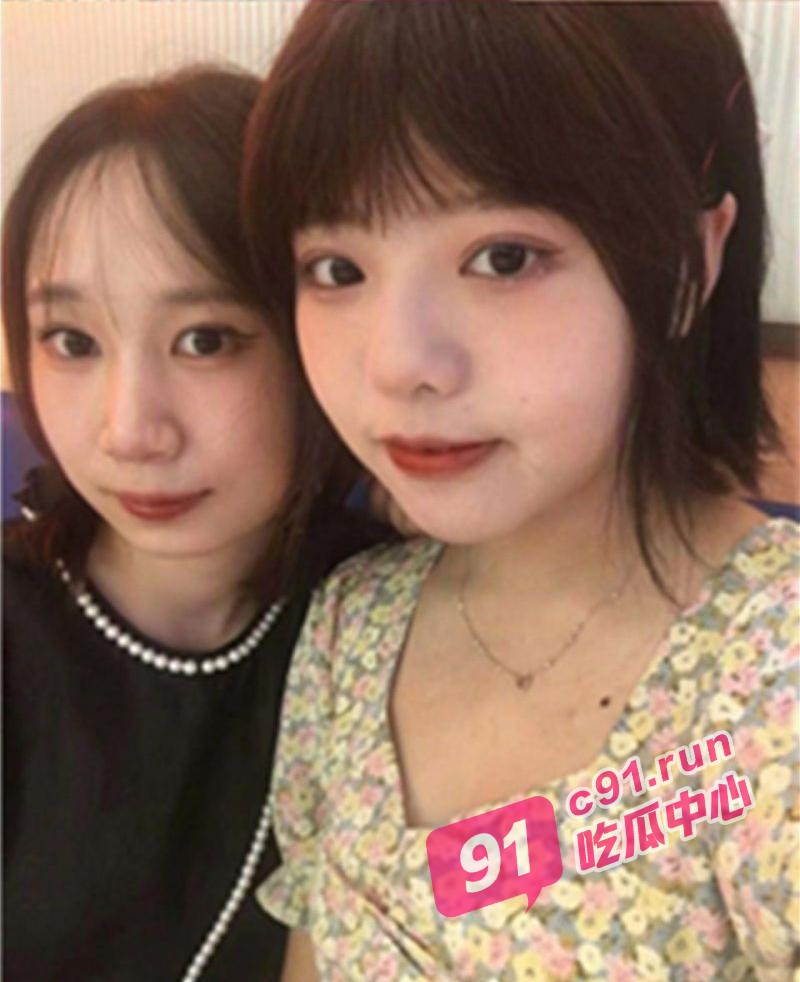 童颜巨乳李月 甜美面庞又骚又浪 主动上位骑乘!
