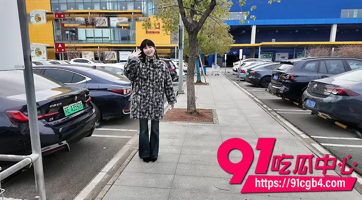 油管女博主 王竹子 在线分享宜家商场适合SM的调教家具 能把M装进去的柜子 太刺激啦！