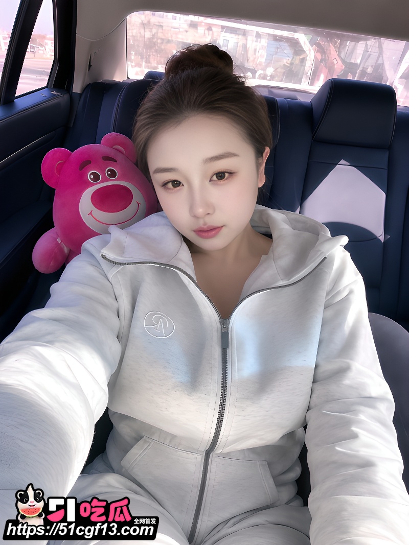 成都嫩妹 钟予希 性爱视频遭男友泄密 足交口交推肆意挑逗 后入爆操浪叫震天!