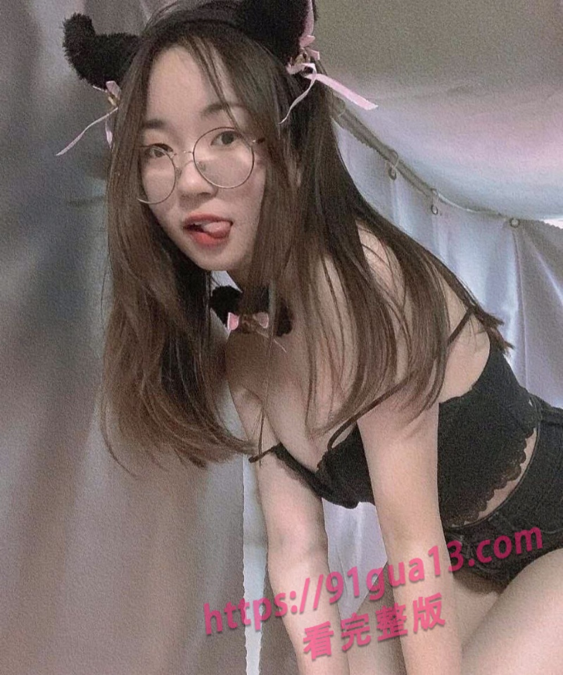 可爱眼镜妹专区~邻家小妹主动贴贴 瓜友们能扛不住这种诱惑吗? 配图5