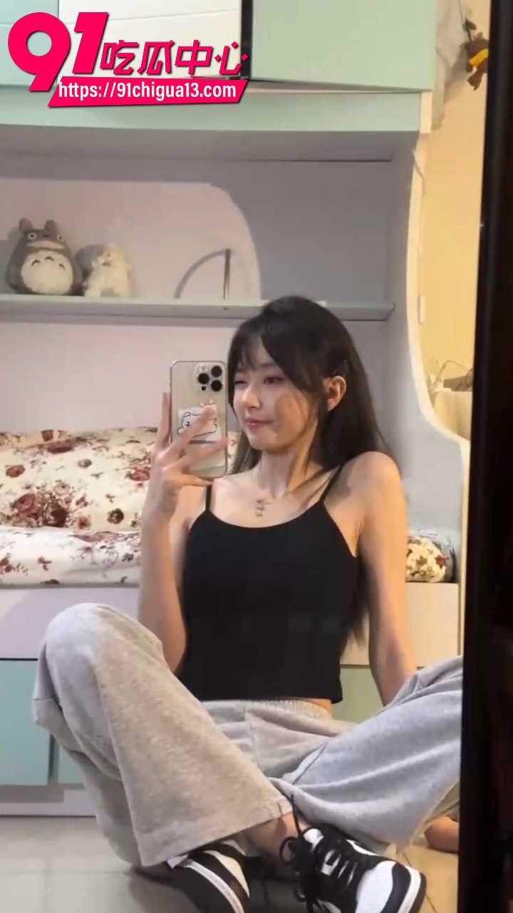 情趣内衣轮番上阵被大屌干到浪叫喷水2 情趣内衣轮番上阵被大屌干到浪叫喷水2