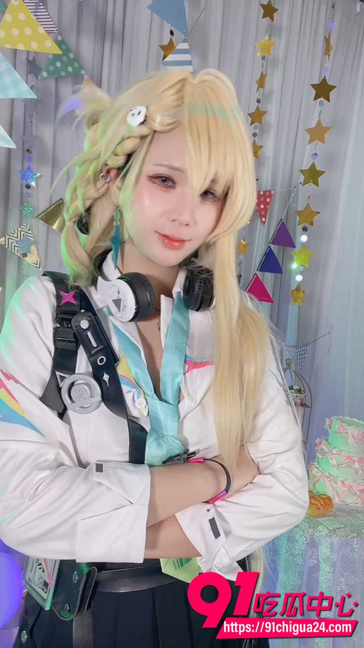 推特福利姬PyonCOS最新写真1