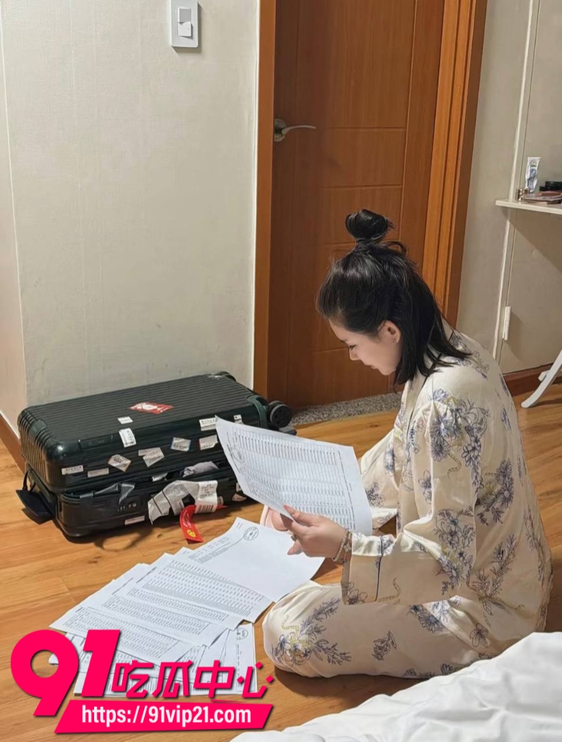 潮汕网红叶哈哈当小三9个月狂捞200万拿着男主钱养小白脸男主发现后怒爆裸照4 潮汕网红叶哈哈当小三9个月狂捞200万拿着男主钱养小白脸男主发现后怒爆裸照4