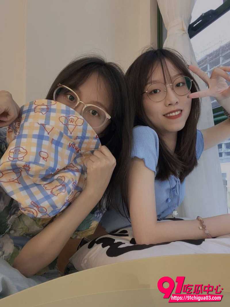 双胞胎妹妹程甜甜1