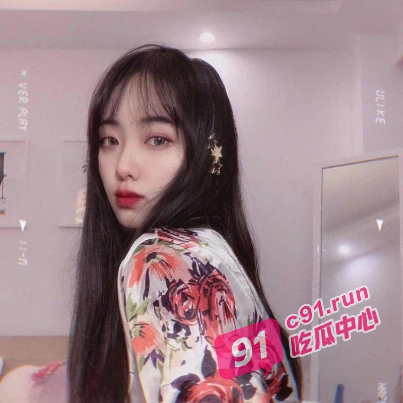 长春大学李婷 裸体诱惑勾引小学弟 出租屋女上位骑乘榨精!