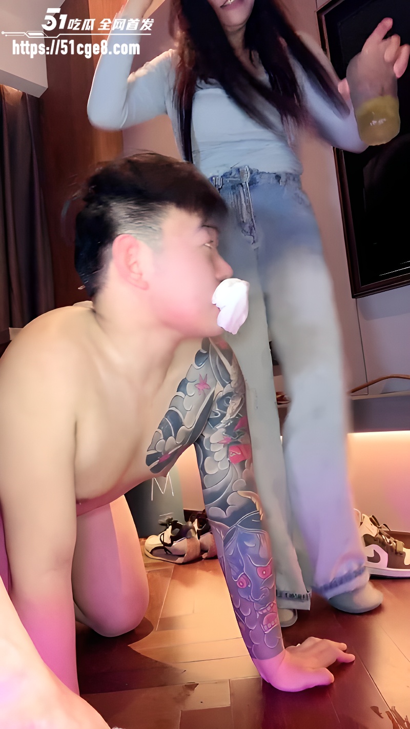 女王主播 狸狸 调教贱狗男奴3 女王主播 狸狸 调教贱狗男奴3
