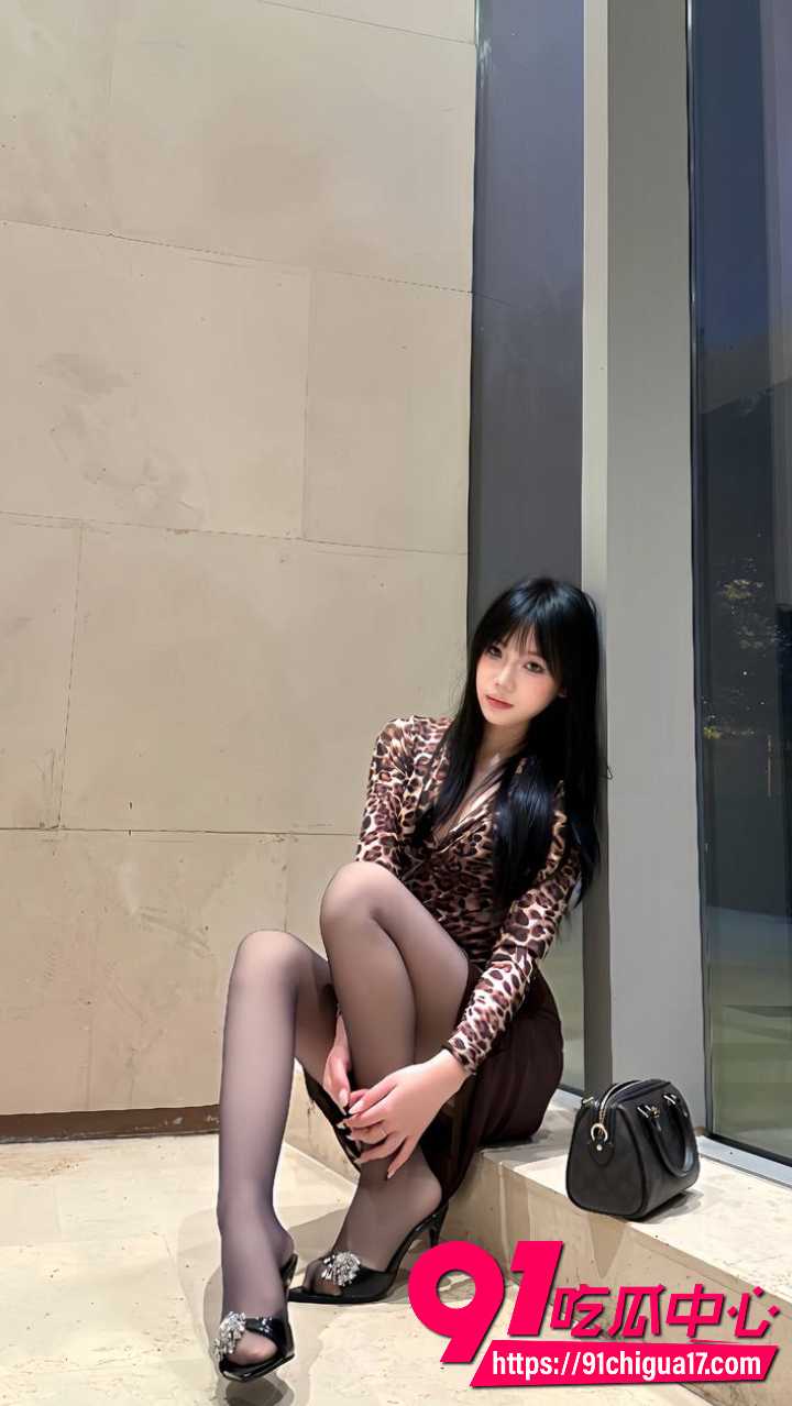 湖南反差女神小琳私下800任意玩弄9 湖南反差女神小琳私下800任意玩弄9