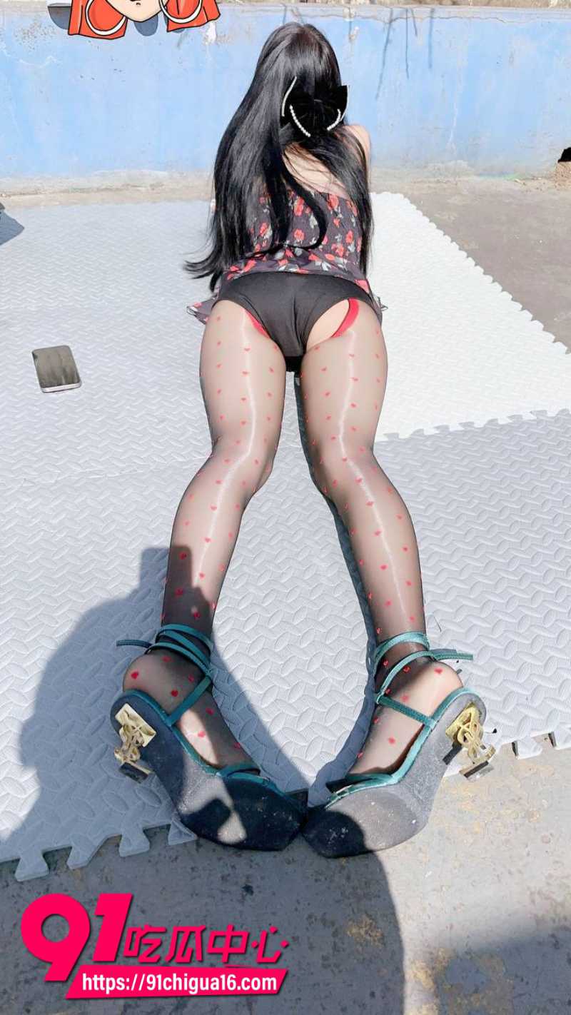 海角大神小姨子的秘密趁着老婆不在家勾引小姨子乱伦激战2 海角大神小姨子的秘密趁着老婆不在家勾引小姨子乱伦激战2