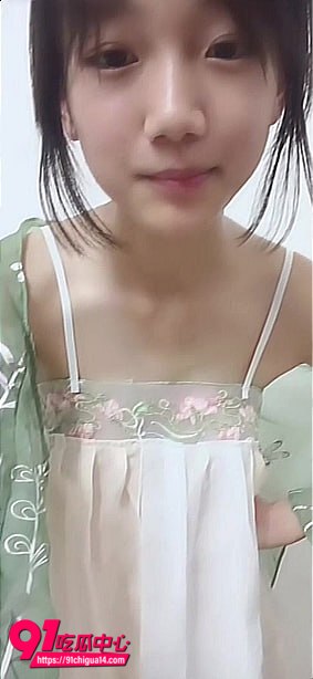小耐裸聊自慰视频流出2