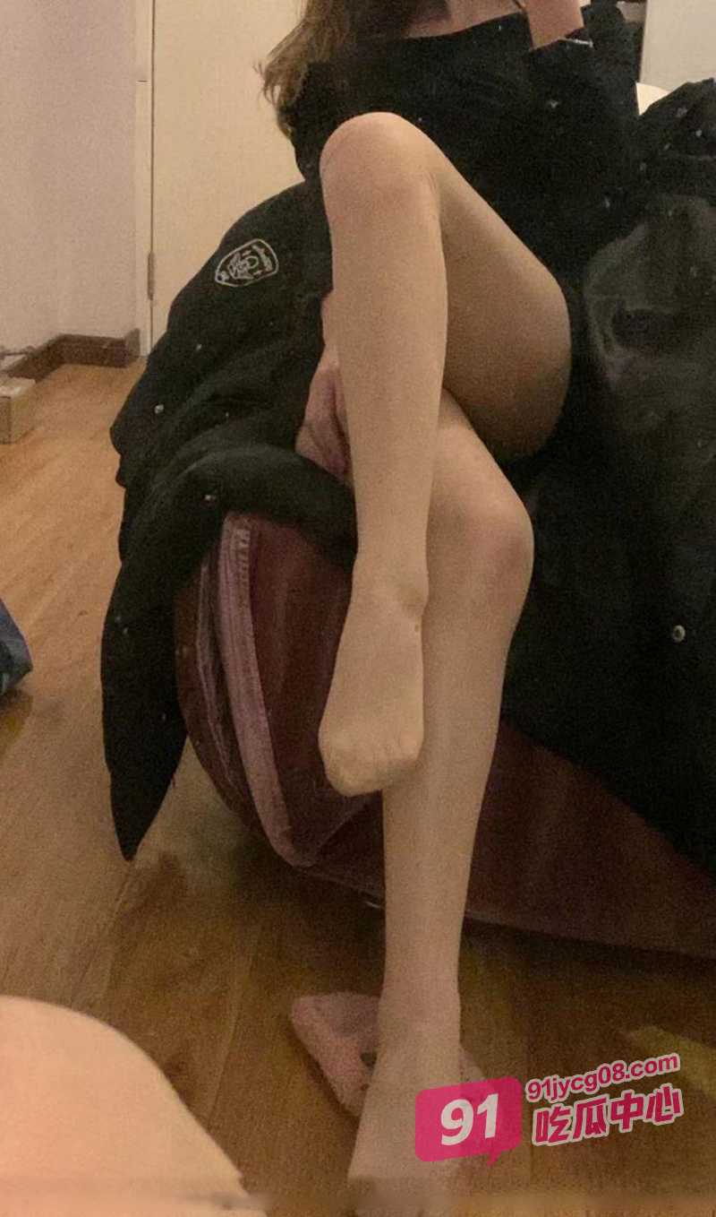 安徽学生妹谢茹 嫩舌伺候主人 翘臀被疯狂顶的高潮连连！ 配图6