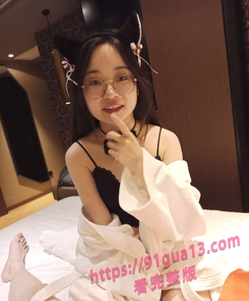 可爱眼镜妹专区~邻家小妹主动贴贴 瓜友们能扛不住这种诱惑吗? 配图6