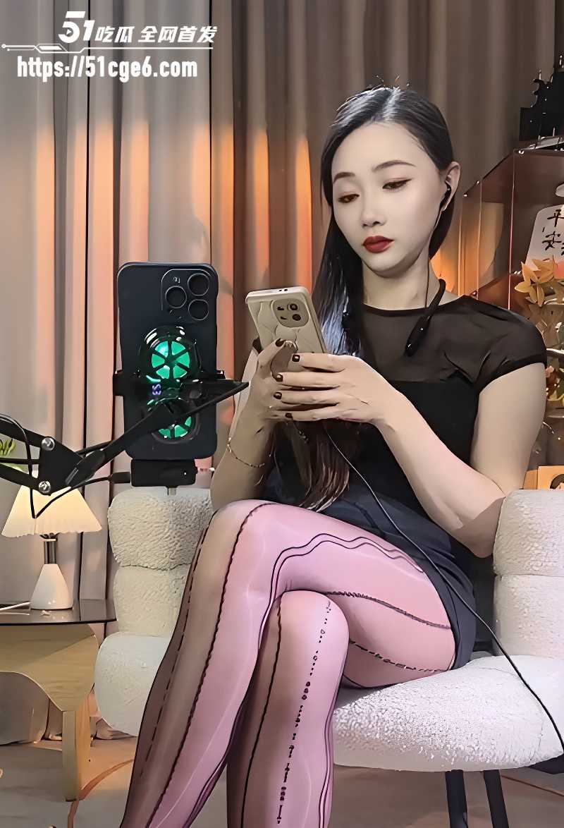 快手网红少妇伊温柔艳舞自慰福利 2 快手网红少妇伊温柔艳舞自慰福利 2