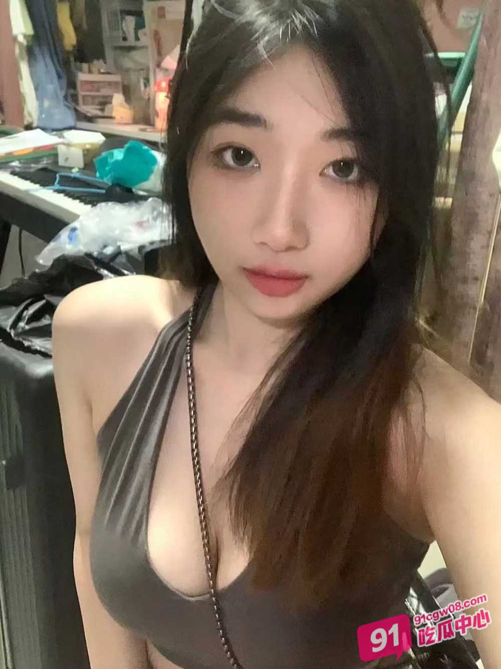 神剑探花约到牛仔短裙长腿妹子 深喉骑乘站立后入 射不出来给妹子急哭了! 配图3