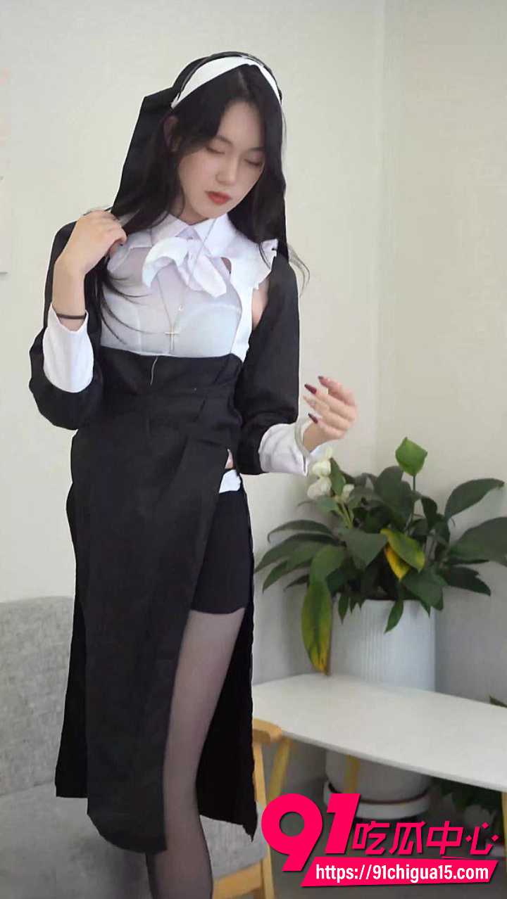 黑丝修女禁欲反差诱惑炸裂2 黑丝修女禁欲反差诱惑炸裂2