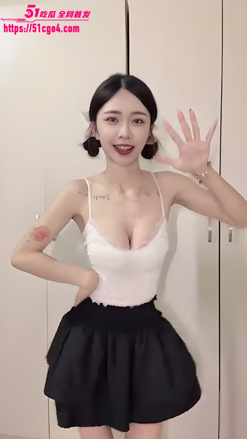 网红纹身妹 我有KK 性爱视频 5 网红纹身妹 我有KK 性爱视频 5