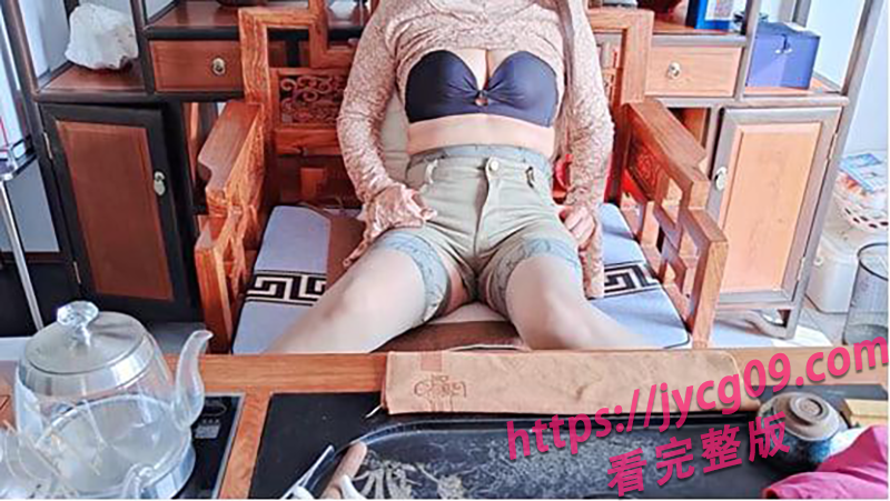 「叔嫂乱伦」周末加班变淫乱约会!和嫂子办公室偷情~ 配图7