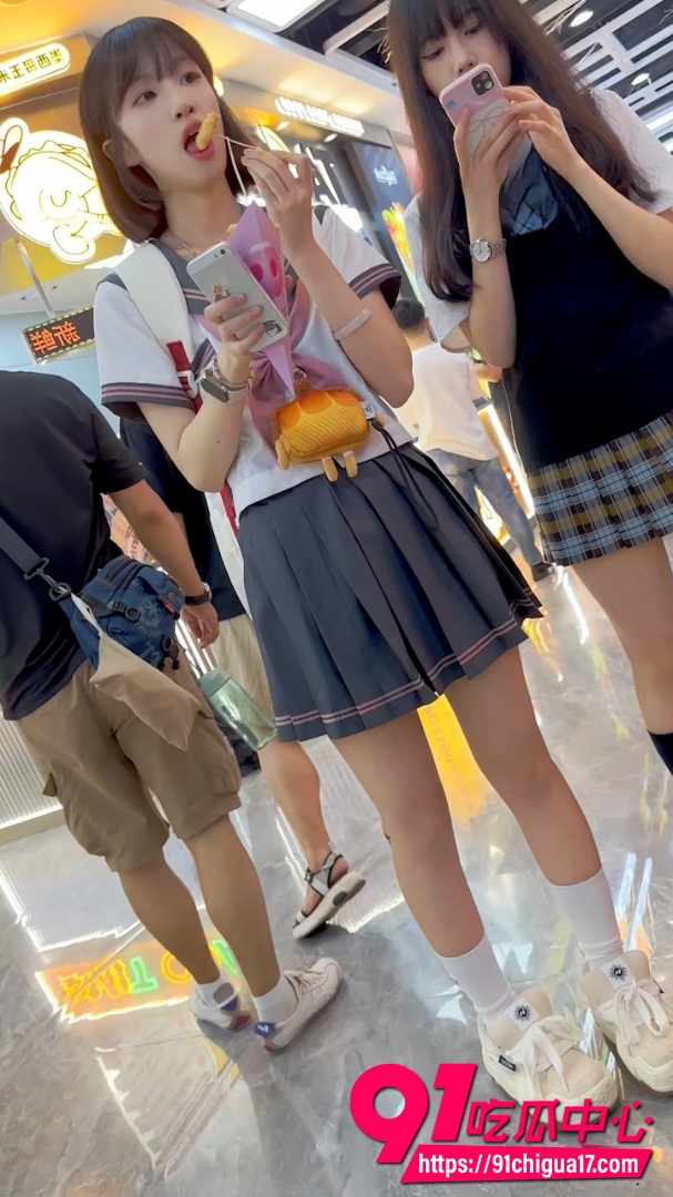抄底JK水手服学生妹1 抄底JK水手服学生妹1