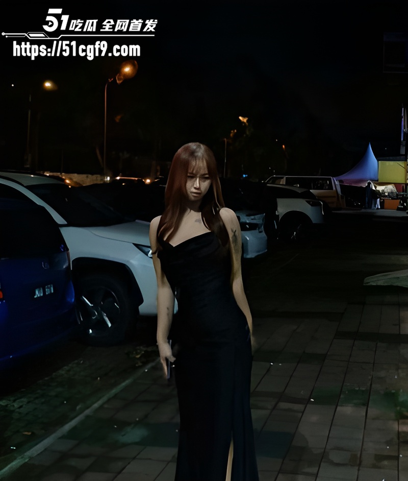 纹身巨乳小太妹 2 纹身巨乳小太妹 2
